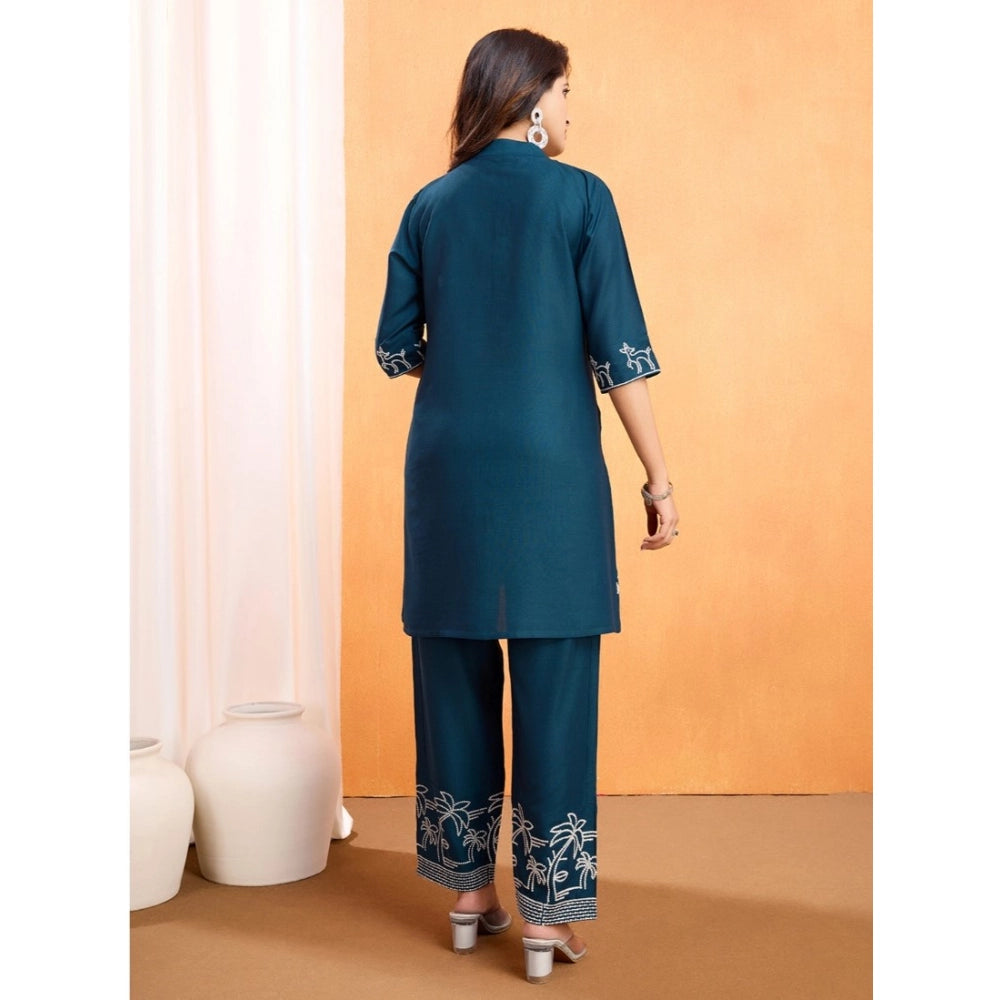 Women's Viscose Rayon Embroidered Chinese Collar Kurti with Pant Set (Green)